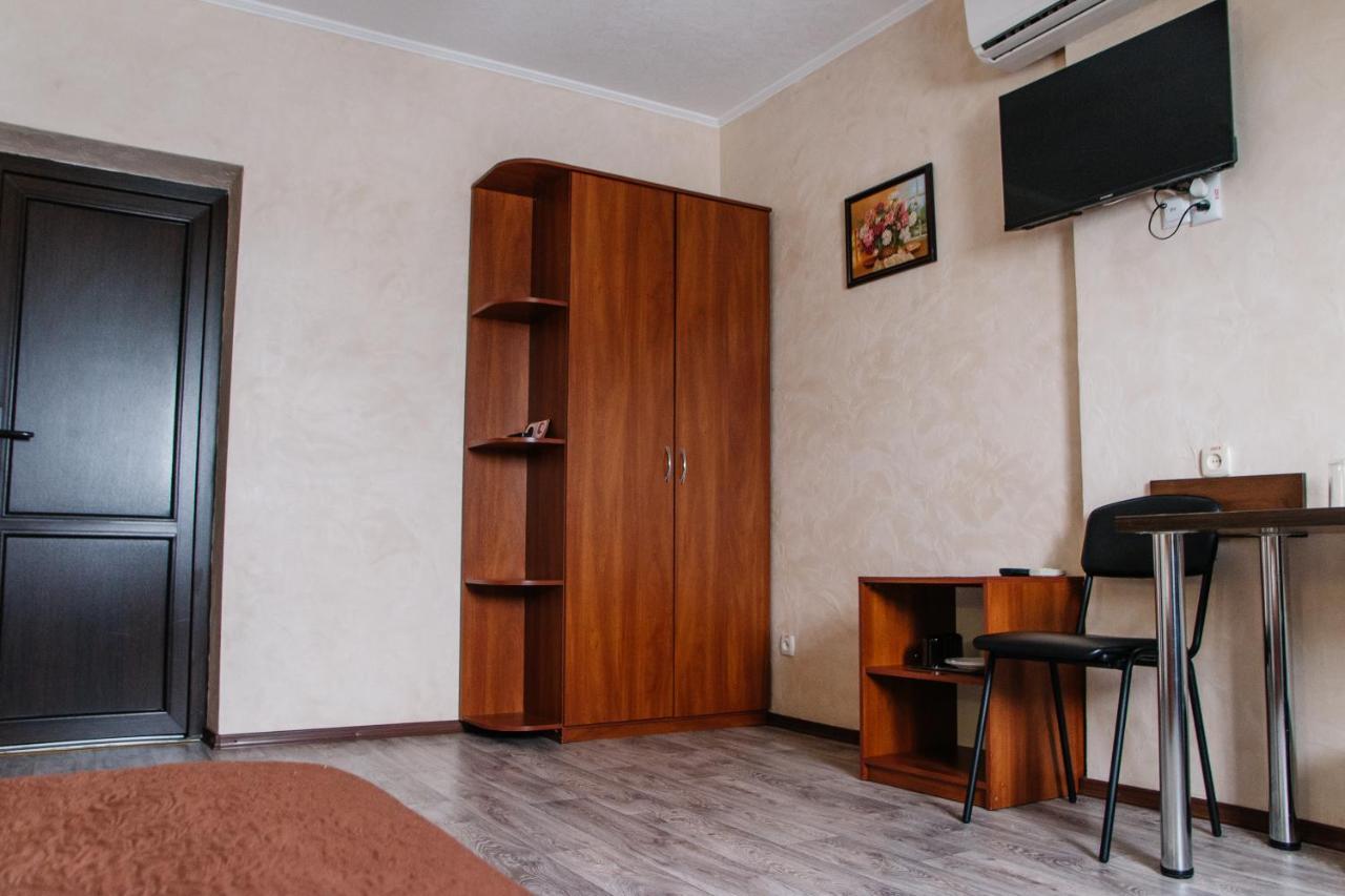 Гостинний Двір "Марія" Hotel โครโปนิตสกี ภายนอก รูปภาพ